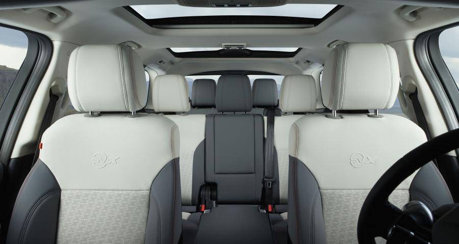Интерьер Land Rover Discovery SVX (L462) 2018 года  (WW) (фото 20 из 33)